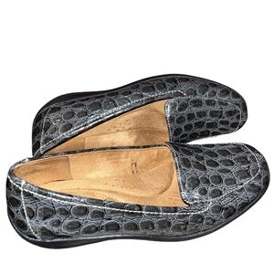 Natural Soul by Naturalizer Women Gray Croc Embossed Casual Comfort Loafers 7.5